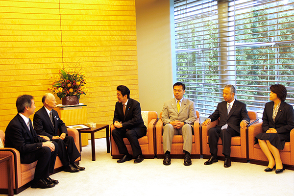 2015.10.30 Official Visit with the Prime Minister of Japan