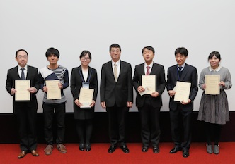 Best Poster Award winners with Prof. Murakami, Dean of IMSUT